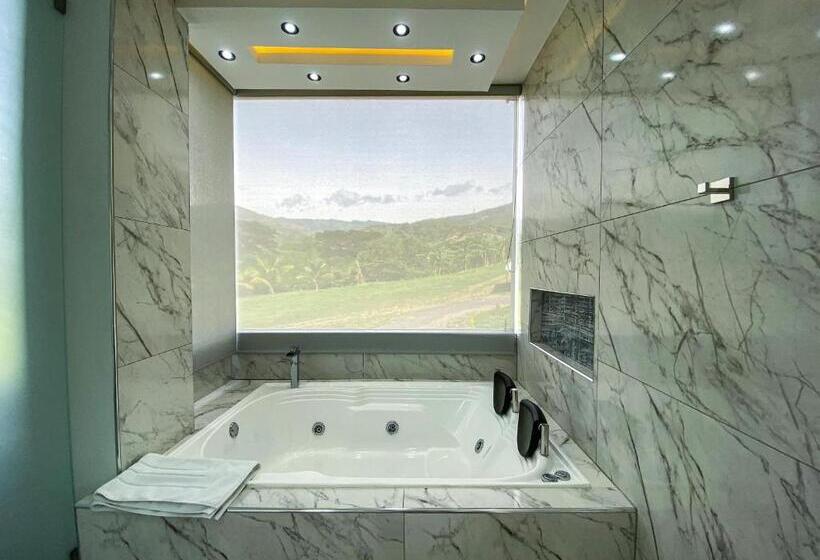 סוויטה נשיאותית, Campestre La María Toro Valle