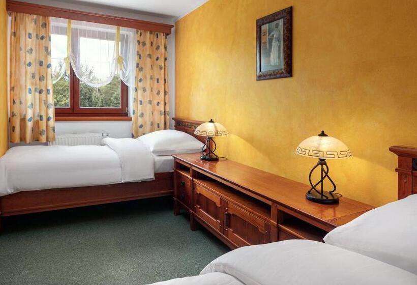 スタンダード４人部屋, Golf & Spa Kunětická Hora