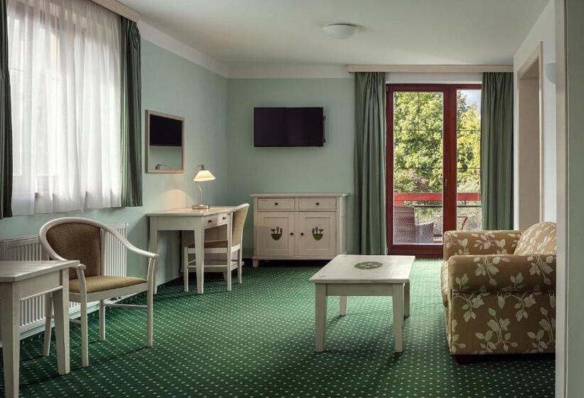 סוויטה, Golf & Spa Kunětická Hora