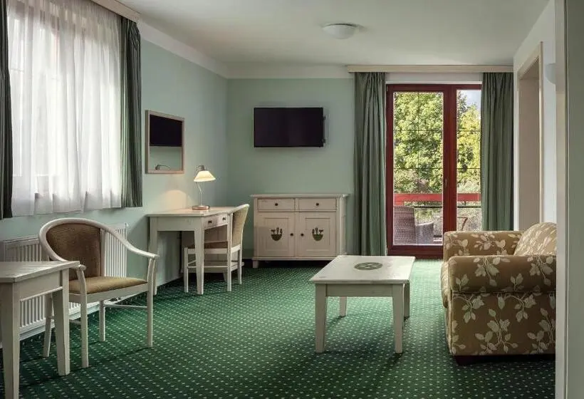 Suite, Golf & Spa Kunětická Hora