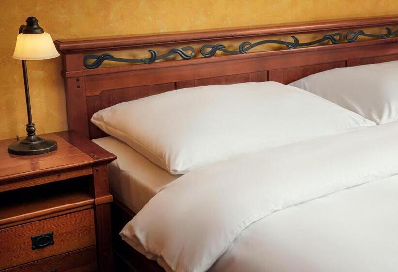 标准间带阳台, Golf & Spa Kunětická Hora