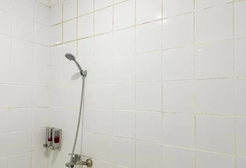 スタンダードルーム, Global Inn Syariah Mitra Reddoorz Near Juanda T1 Airport