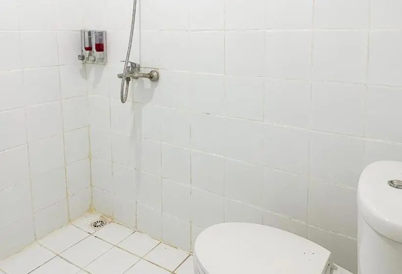 スタンダードルーム, Global Inn Syariah Mitra Reddoorz Near Juanda T1 Airport