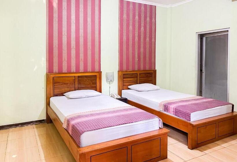 Номер Стандарт, Global Inn Syariah Mitra Reddoorz Near Juanda T1 Airport