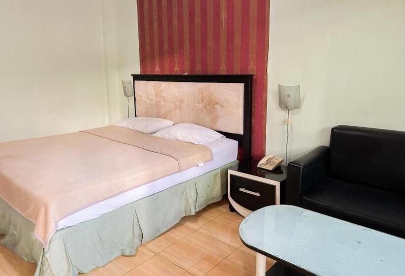 חדר סופריור, Global Inn Syariah Mitra Reddoorz Near Juanda T1 Airport