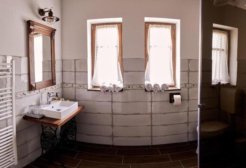 수피리어 룸, Zsindelyes Cottage