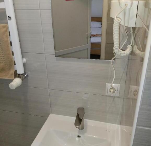 Стандартный Номер Кровать Кинг, мотель калина