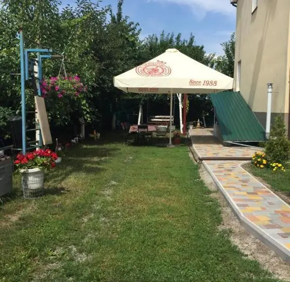 ファミリールーム, гостевой дом «anika»