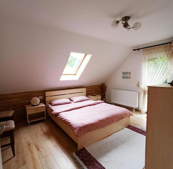 バス共有のスタンダードルーム, Casa Lucia