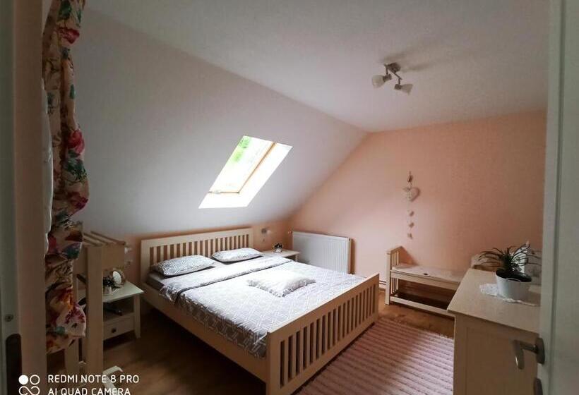 バス共有のスタンダードルーム, Casa Lucia