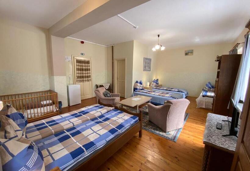 スタンダード4人部屋, Goldschmiedt Vendégház