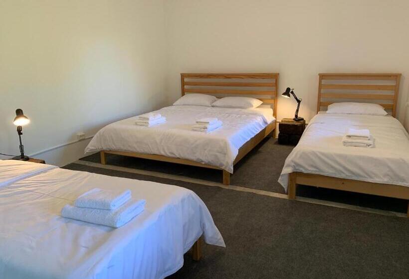 חדר סטנדרט לארבעה, Gomkers Guest House