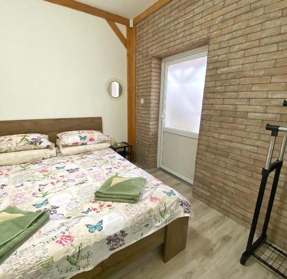 غرفة عائلية, Villa “eleon”