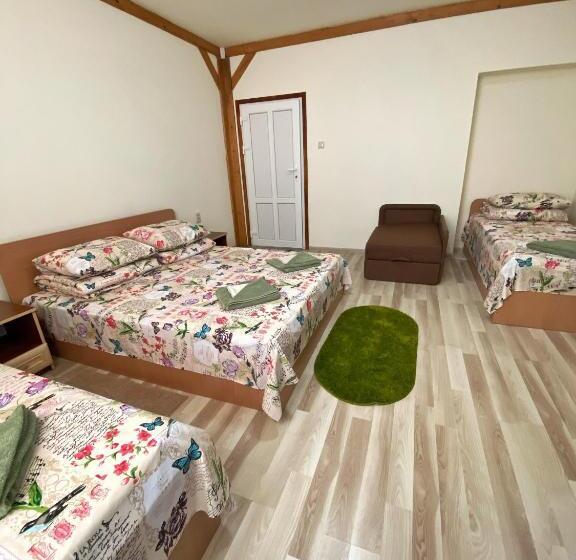 غرفة عائلية, Villa “eleon”