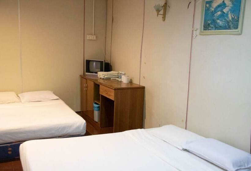 חדר אקונומי לארבעה, Sealion Pulau Ketam Inn