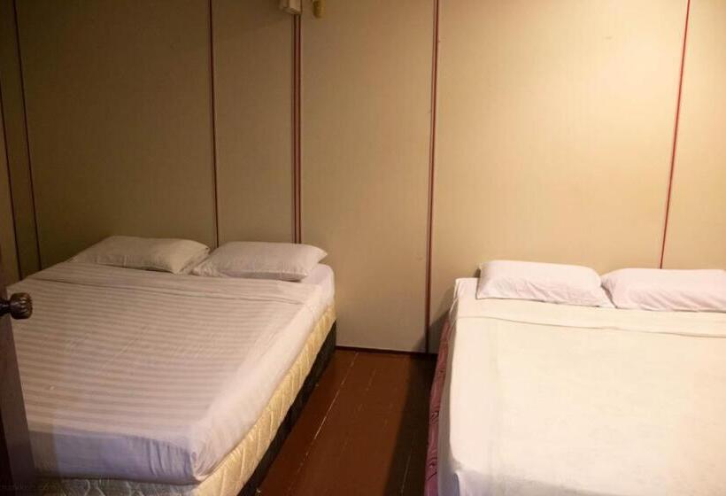 חדר אקונומי לארבעה, Sealion Pulau Ketam Inn