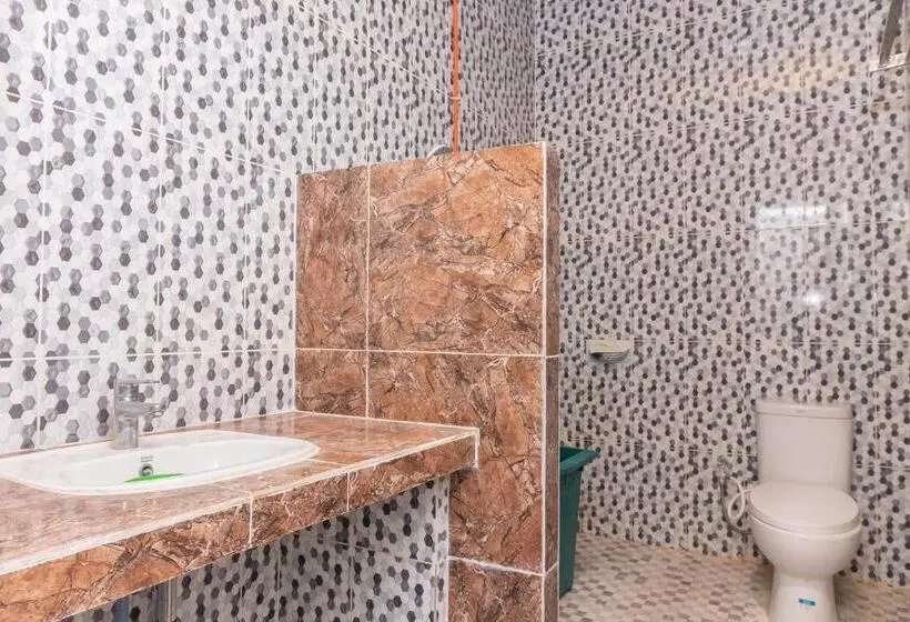 デラックスルーム, Oyo 2410 Intan