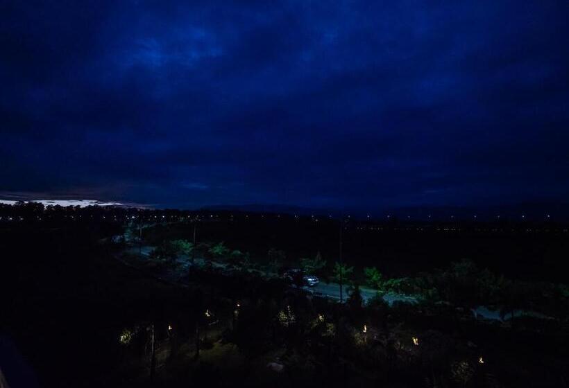 סוויטה אקזקיוטיב, La Vita Nuova Resort