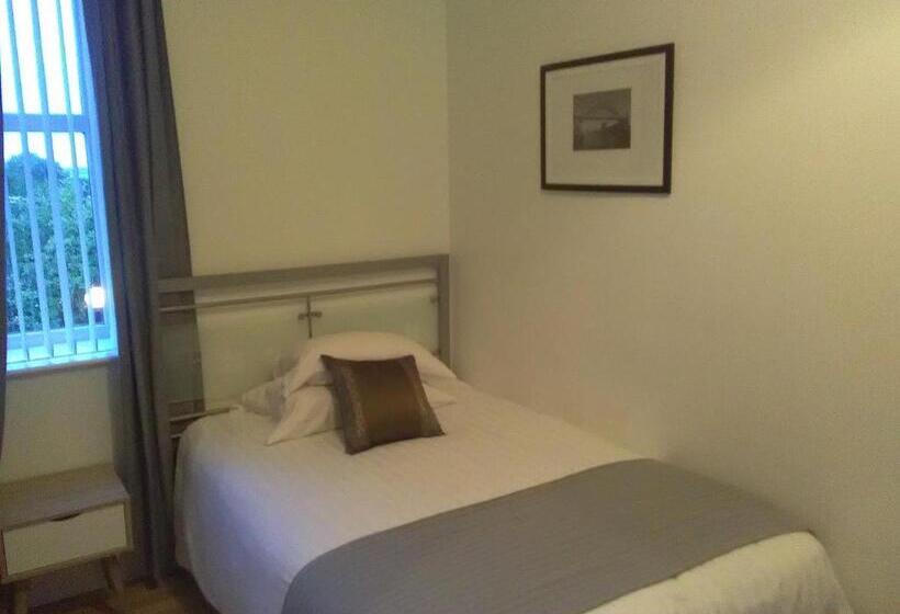 バス共有のスタンダードルーム, Newcastle West Hotel & Bar