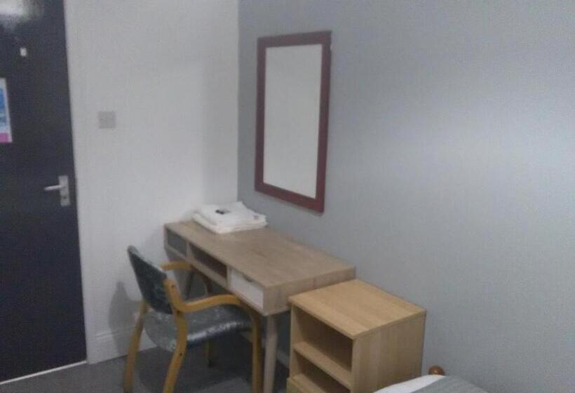 バス共有のスタンダードルーム, Newcastle West Hotel & Bar