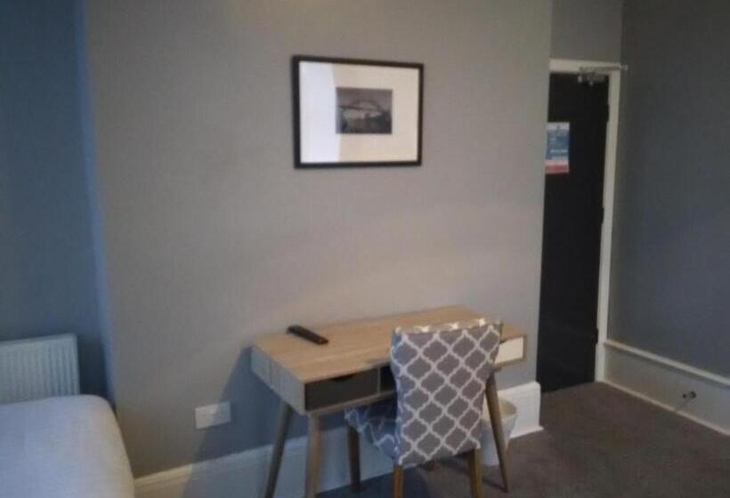 ４ベッドルームクラシックタイプ, Newcastle West Hotel & Bar