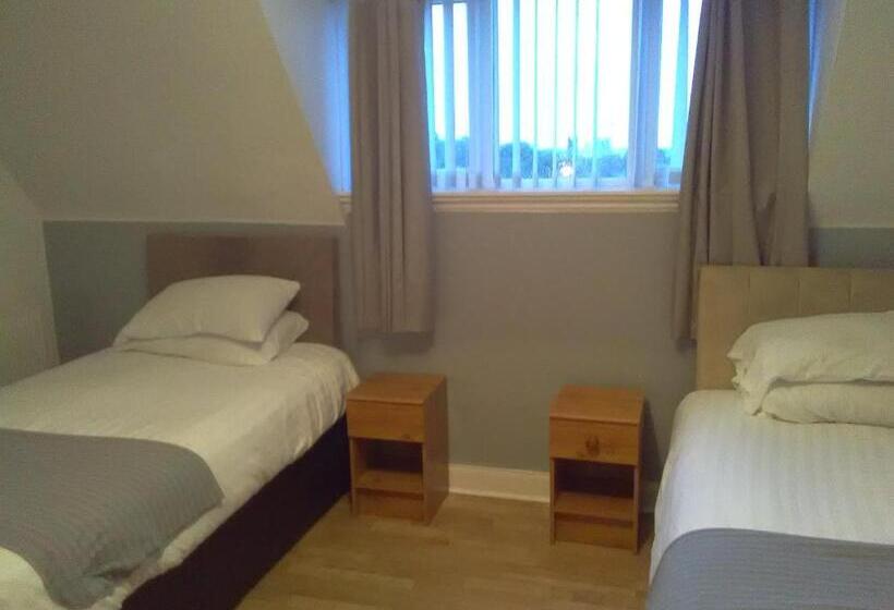 Номер Стандарт Совместная Ванная, Newcastle West Hotel & Bar