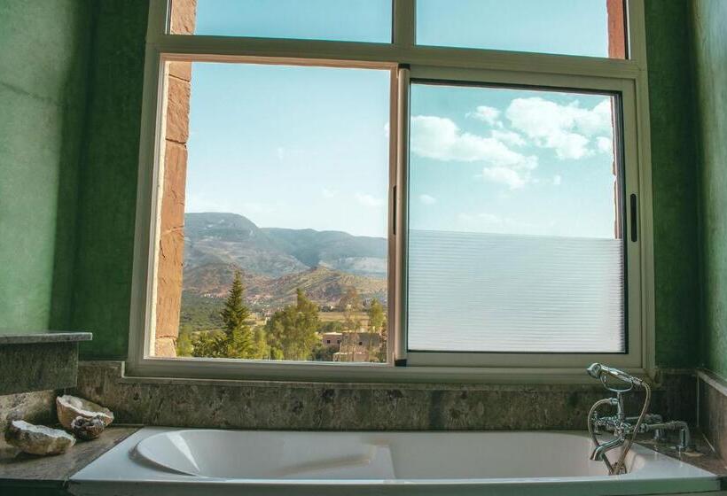 חדר סופריור, Diar Illi