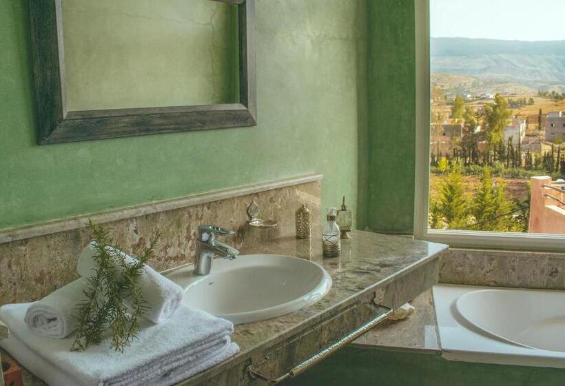 חדר סופריור, Diar Illi