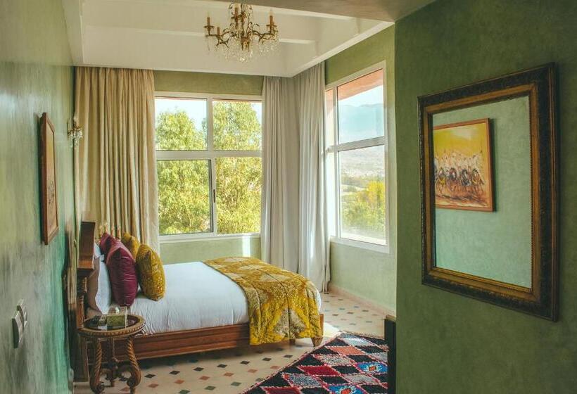 חדר סופריור, Diar Illi