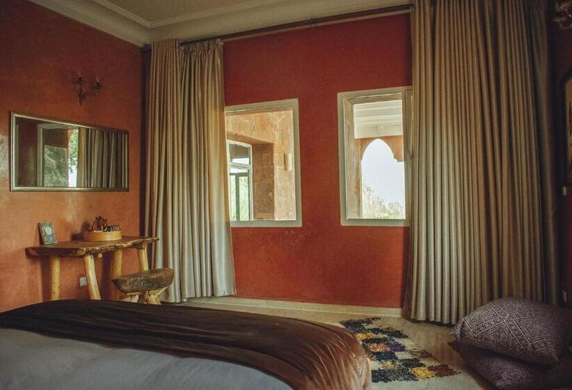 חדר דלוקס, Diar Illi