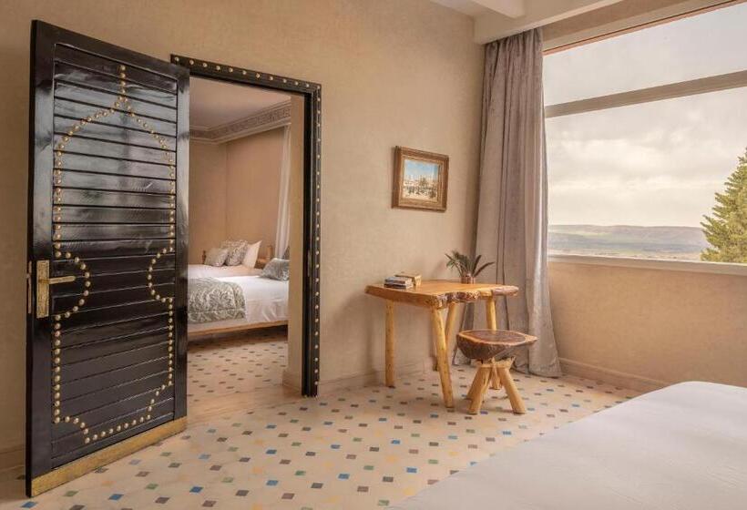 סוויטה משפחתית, Diar Illi