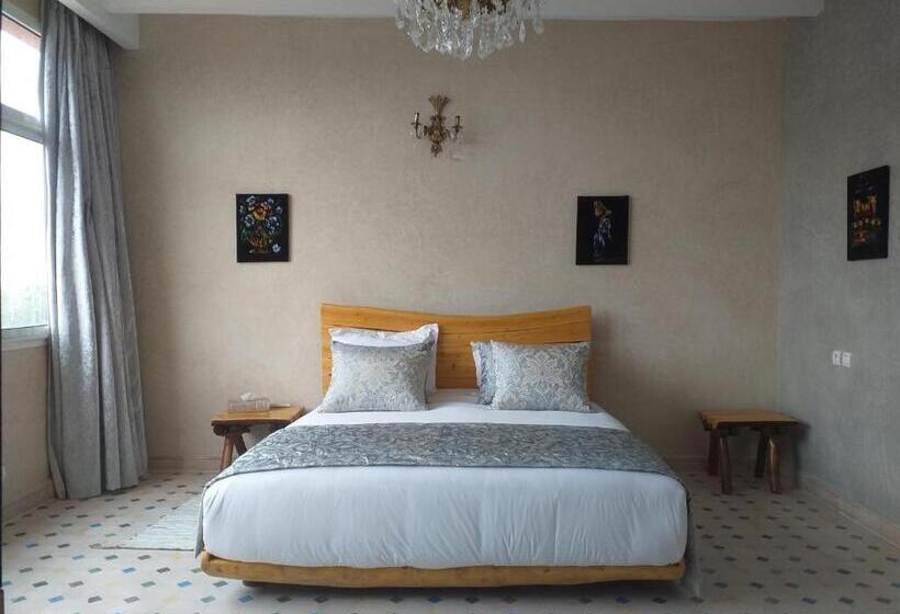 סוויטה משפחתית, Diar Illi