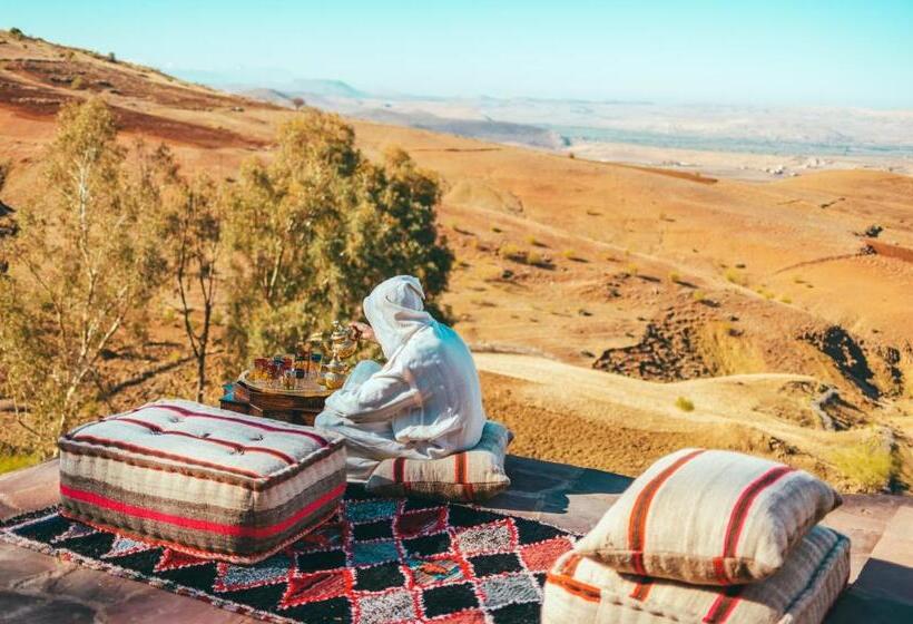 בקתה דלוקס, Diar Illi