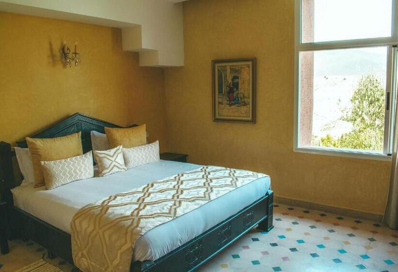 חדר סופריור, Diar Illi