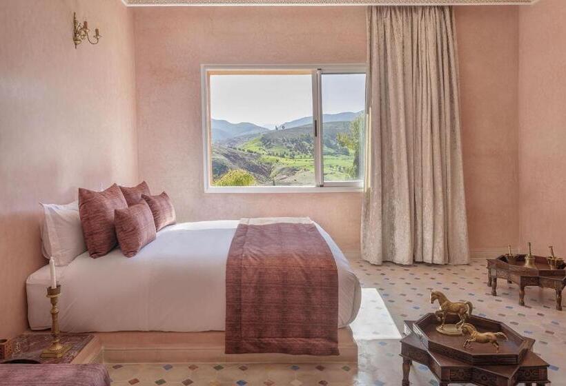 חדר דלוקס, Diar Illi