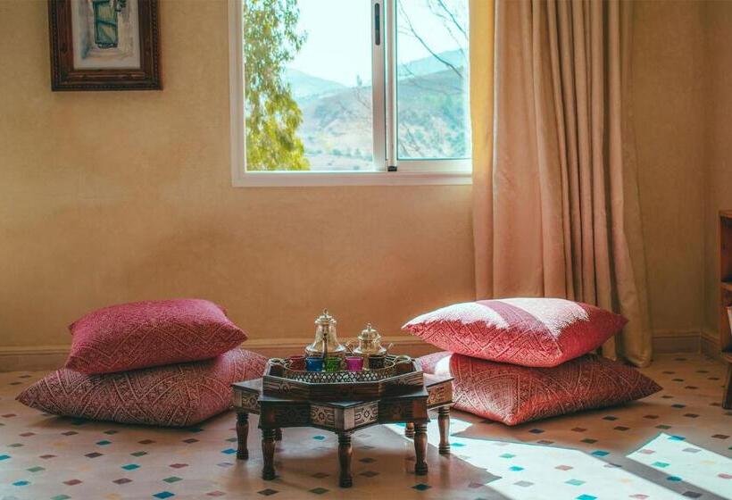 חדר דלוקס, Diar Illi