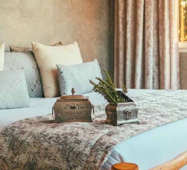 סוויטה משפחתית, Diar Illi