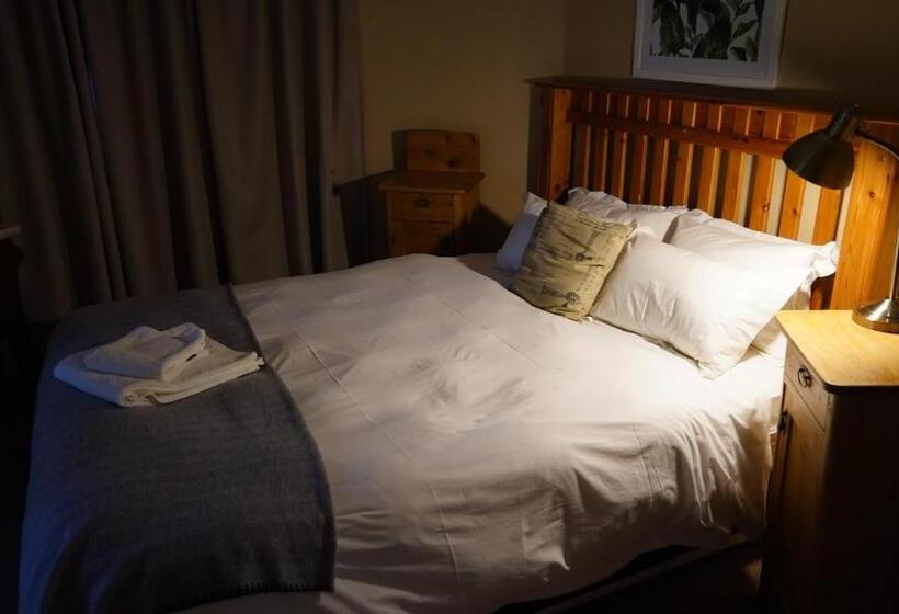 غرفة كومفورت, Francolin Creek