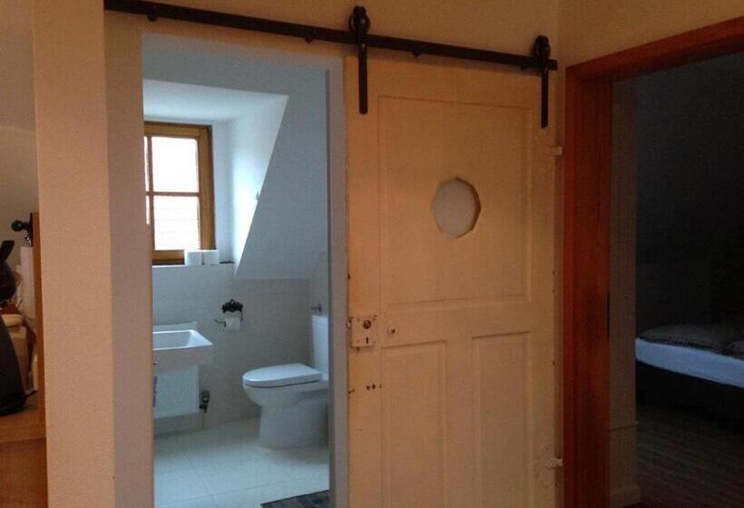 ファミリーステューディオ, Gästehaus Janson