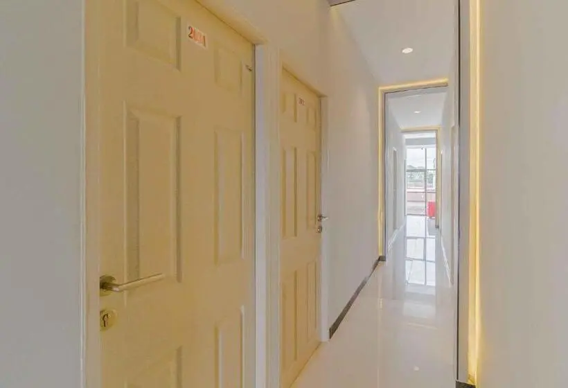 スタンダードルーム, Reddoorz Plus Near Millenium Ict Centre Medan 2