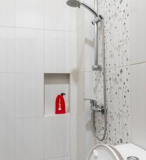 标准间, Reddoorz Plus Near Millenium Ict Centre Medan 2