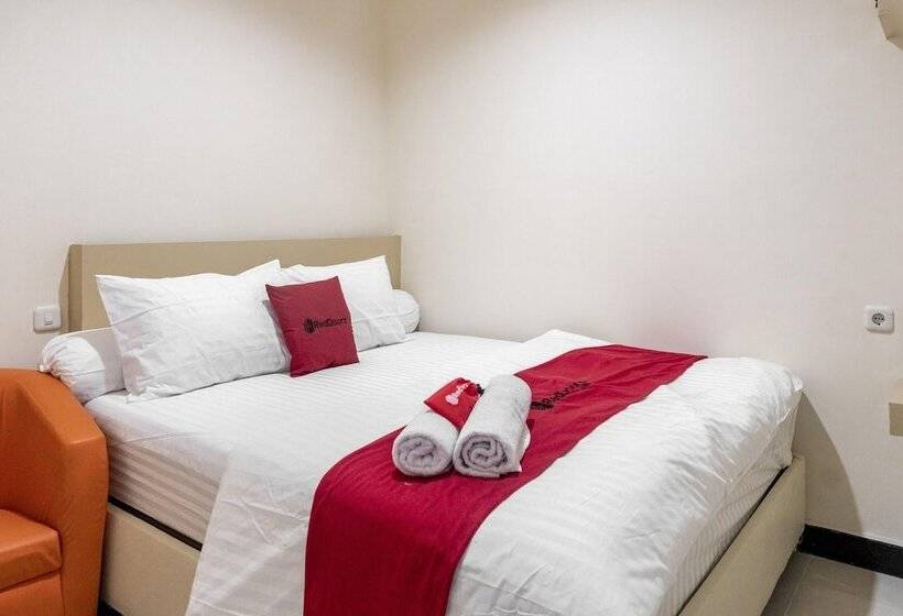 标准间, Reddoorz Plus Near Millenium Ict Centre Medan 2