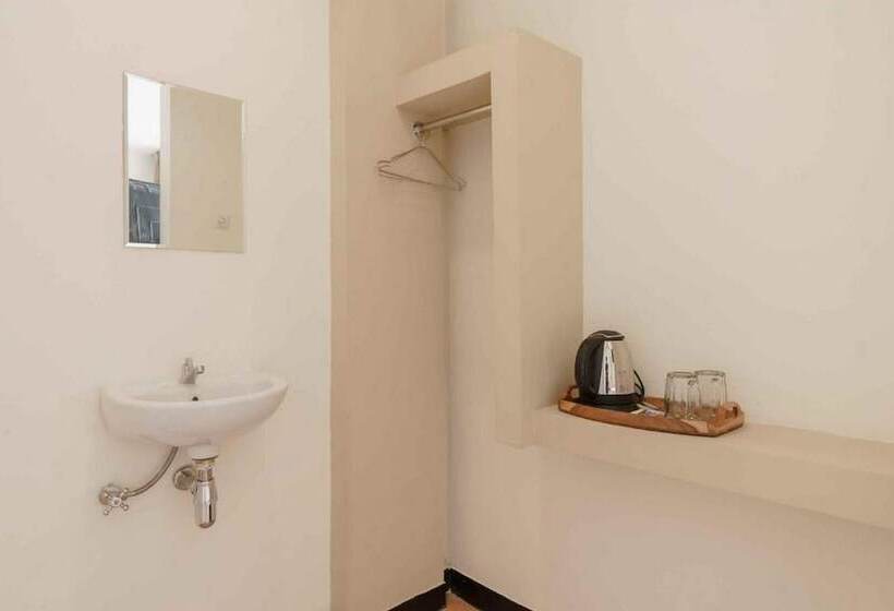 家庭间, Reddoorz Plus Near Millenium Ict Centre Medan 2