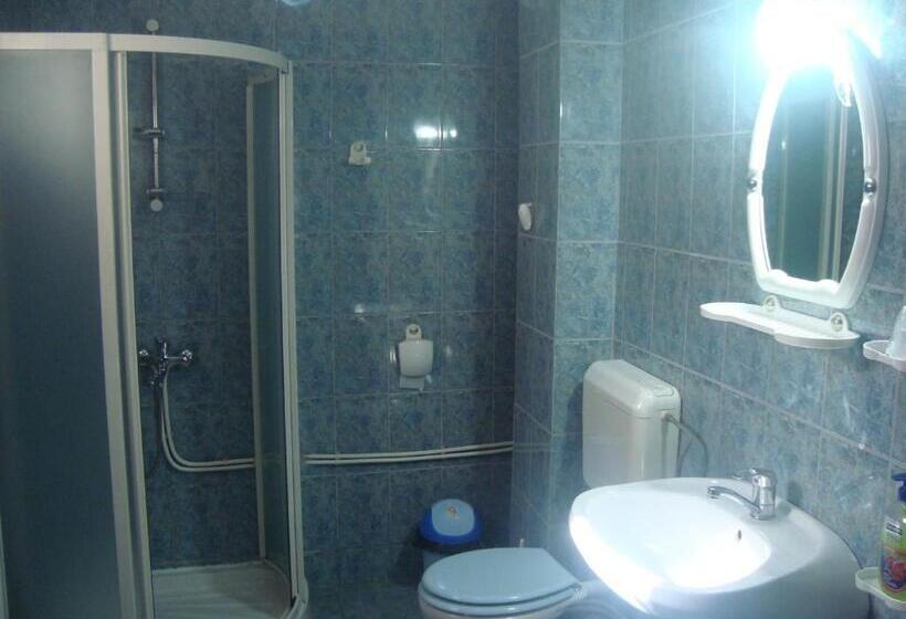 스탠다드 트리플 룸, Pensiunea Nicky