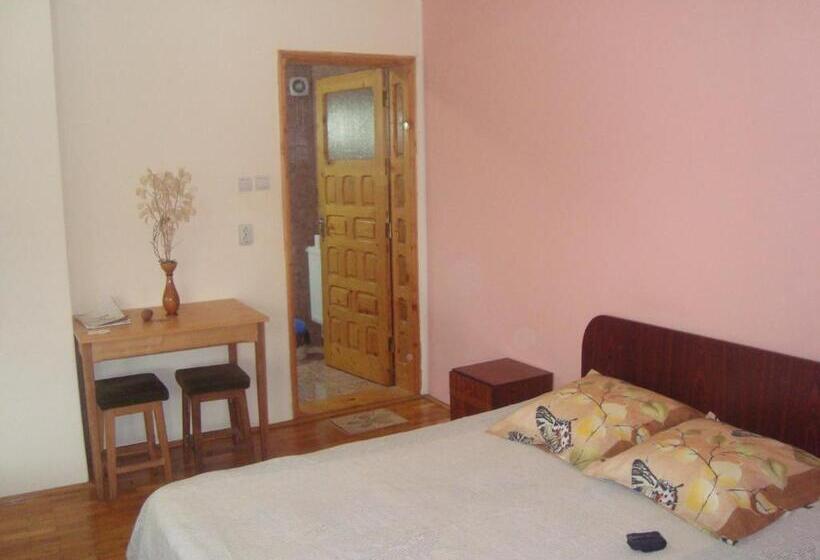 4인용 스탠다드 룸, Pensiunea Nicky