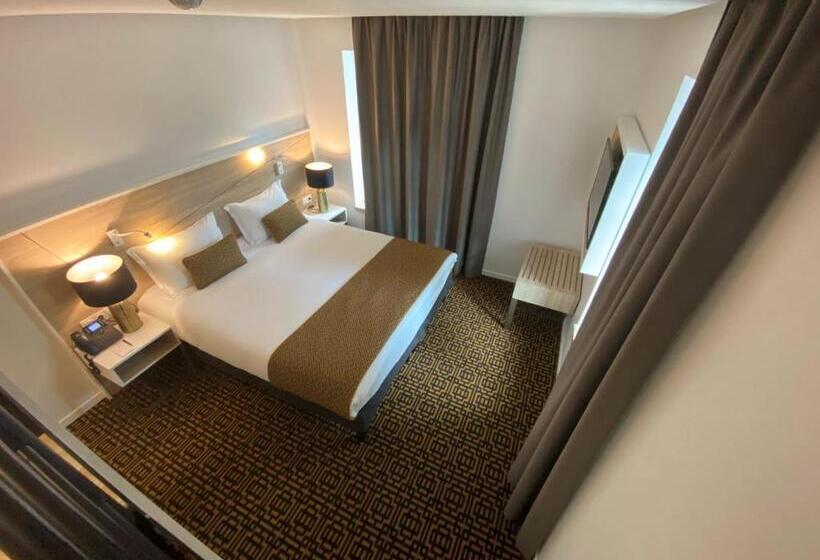 סטודיו משפחתי, Le Moulin Des Marais