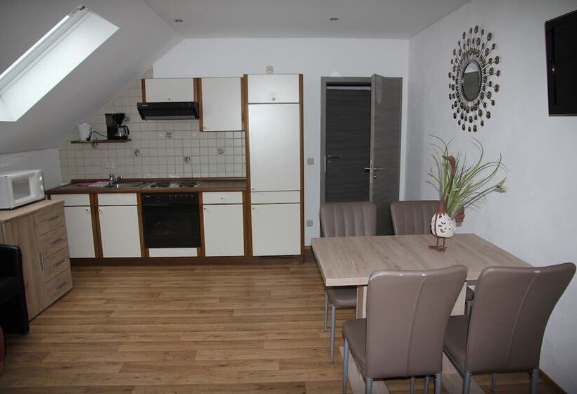 Апартаменты 1 Спальня, Ute S Pension