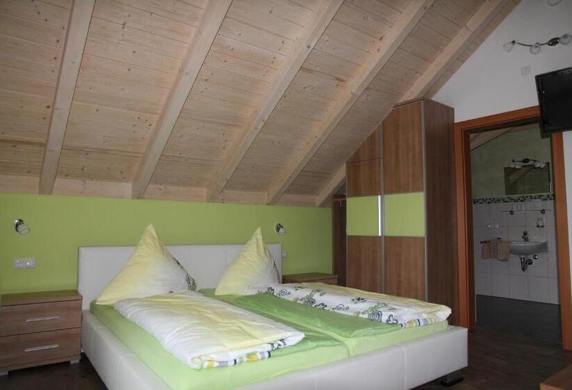 Люкс, Ute S Pension