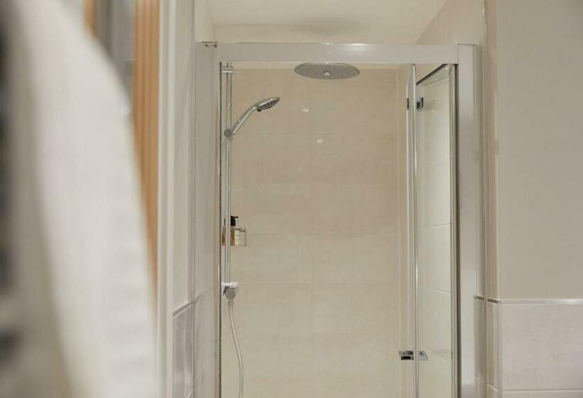 غرفة ديلوكس, The Lime Tree Inn