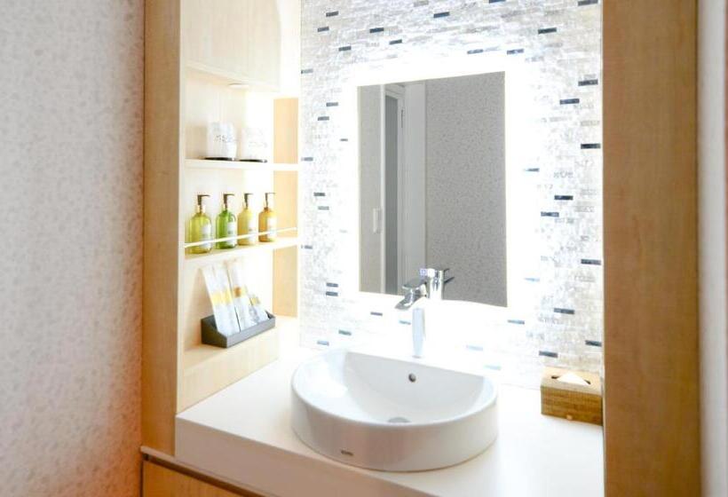 غرفة قياسية سرير كينج, Zala